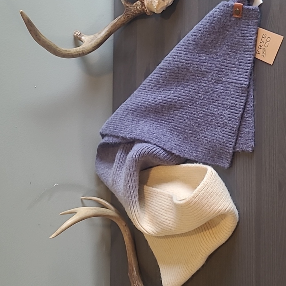 Frye and Co scarf